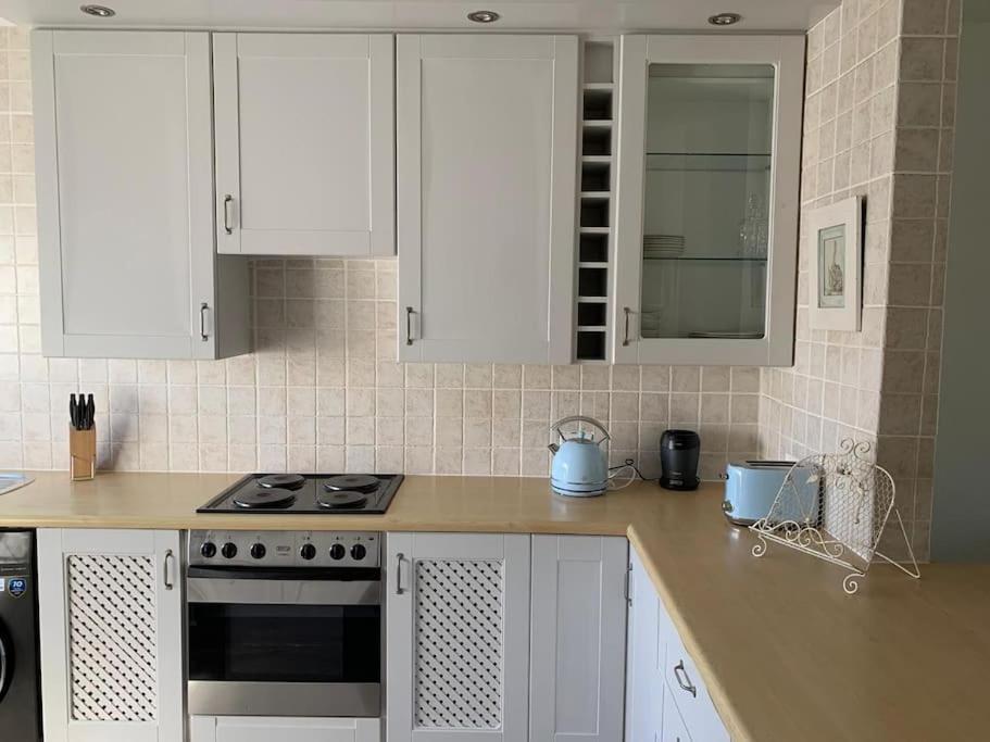Apartment Your Own Space In The Leafy Cape Cape Town